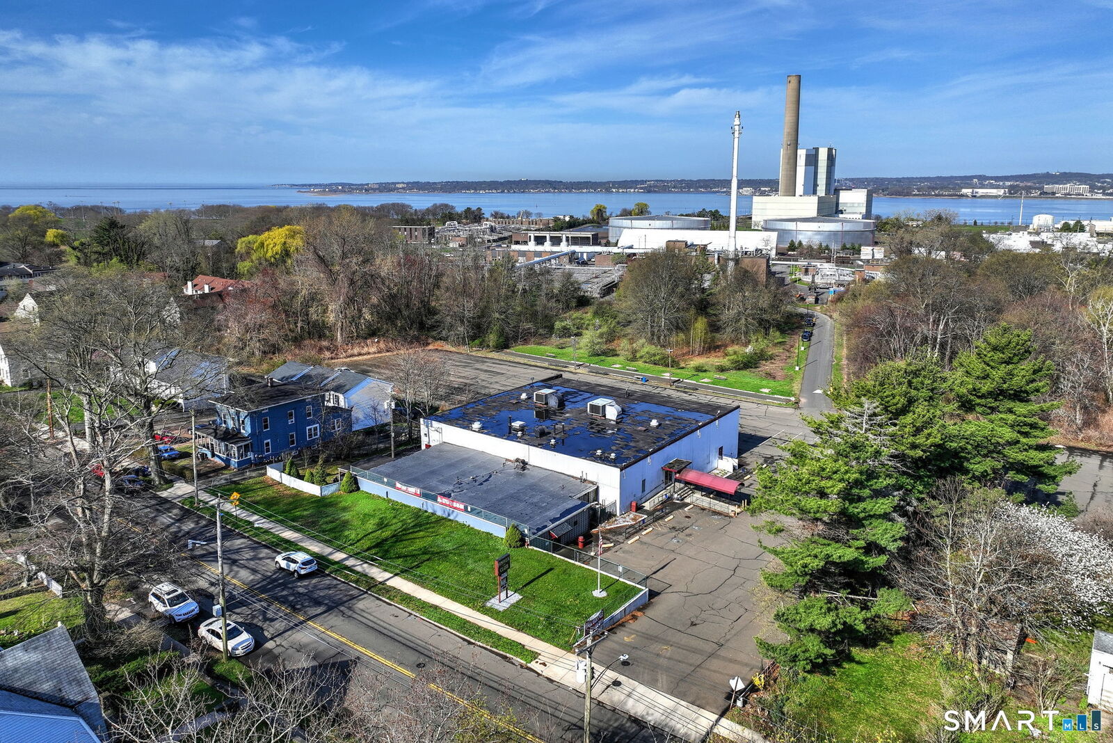 Property Photo:  560 Woodward Avenue  CT 06512 