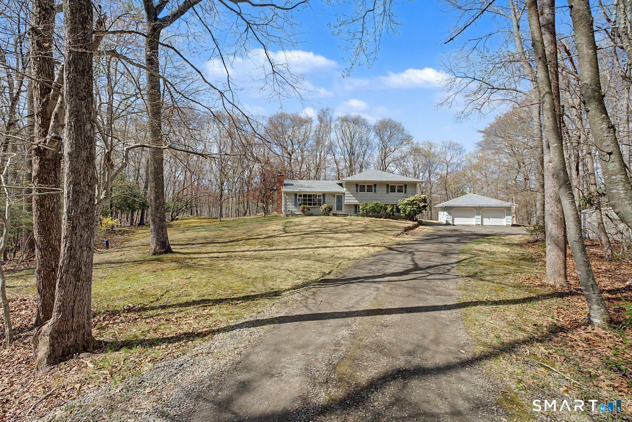 Property Photo:  42 Parker Hill Road  CT 06419 