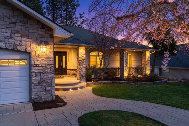 Property Photo:  15117 E East Ridge Ln  WA 99037 