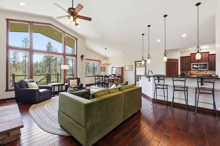 Property Photo:  3915 W Brown Ln  WA 99004 