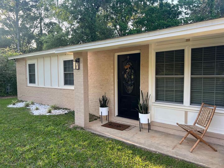 Property Photo:  720 Kendall Drive  FL 32301 