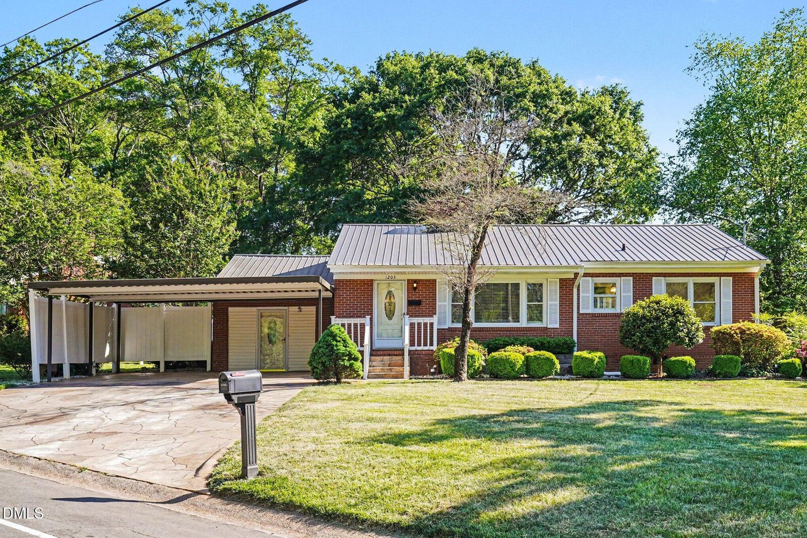 Property Photo:  1205 Lakeside Drive  NC 27529 