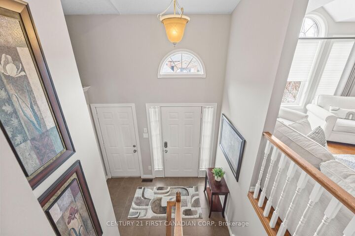 Photo de la propriété:  4 Oakwood Court  ON N4X 1B3 