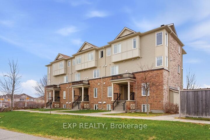 Property Photo: 2621 Longfields Drive 32 ON K2J 2L7