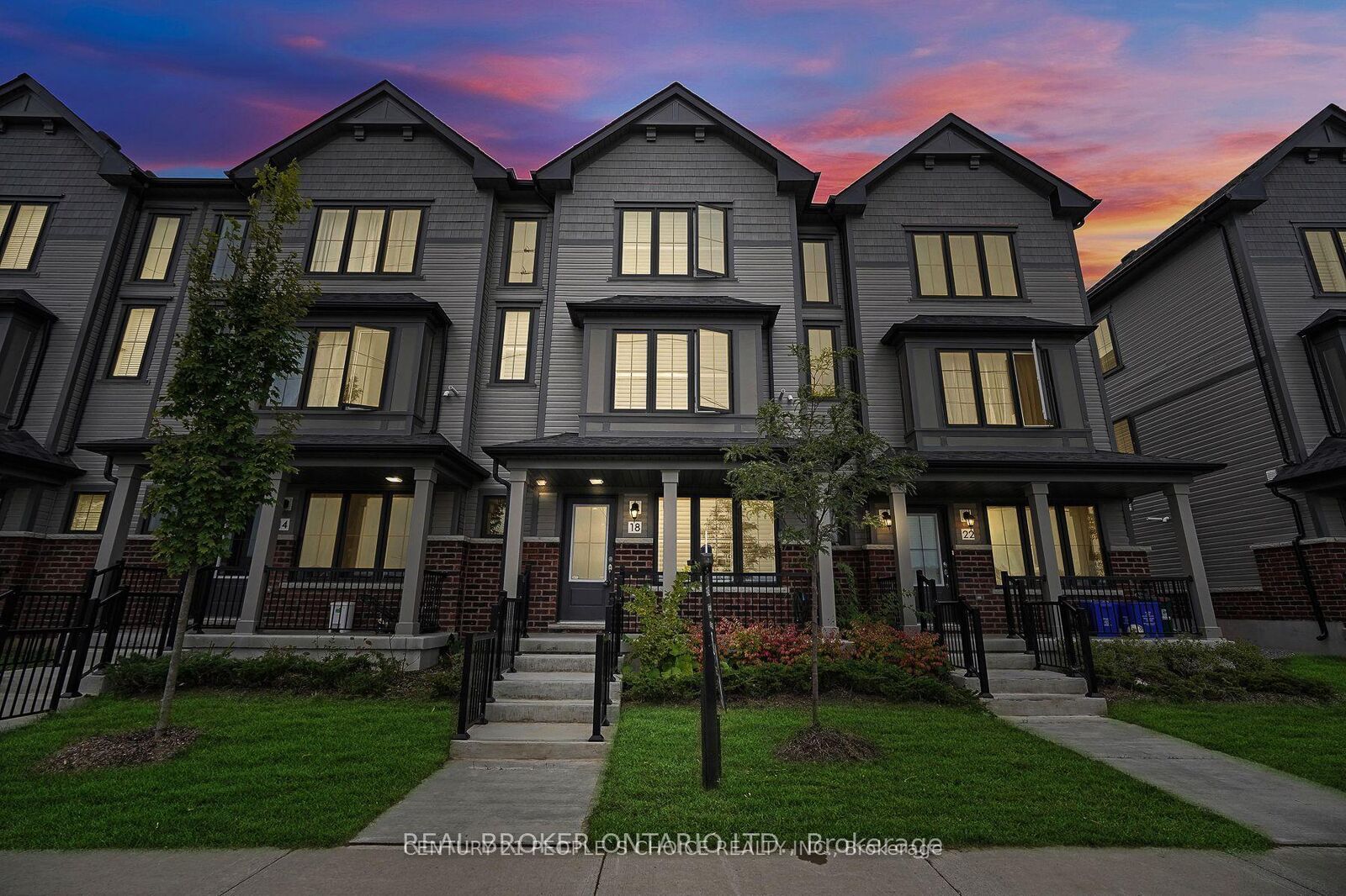 Photo de la propriété:  18 Jerome Way  ON L1C 3K2 