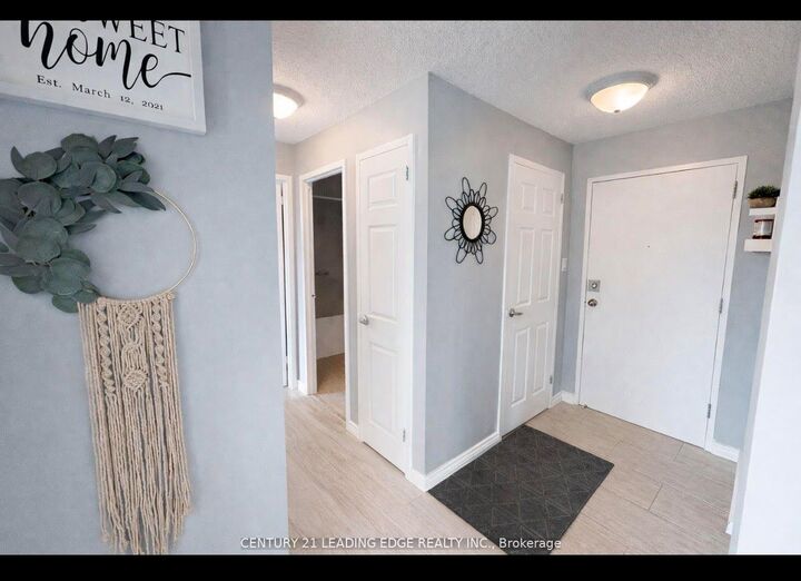 Photo de la propriété:  936 Glen Street S 209  ON L1J 5Z7 