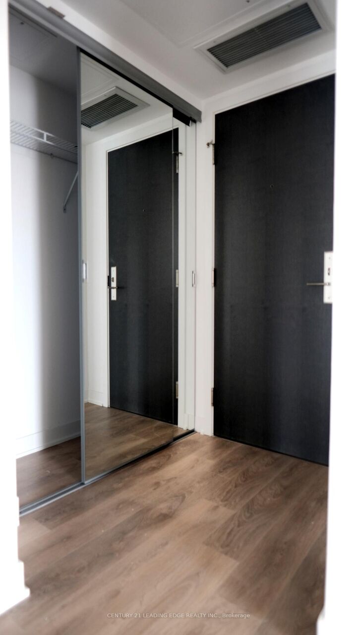 Photo de la propriété:  188 Cumberland Street 2212  ON M5R 0B6 