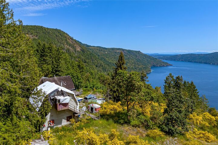 Property Photo: 367 McCurdy Dr BC V0R 2L0