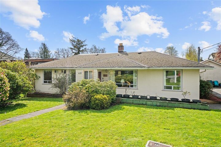 625 Broadway St — photo 1