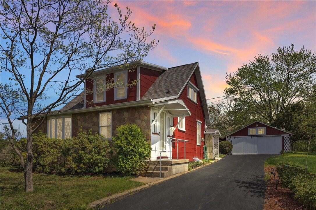 Property Photo:  208 Center St  PA 15066 