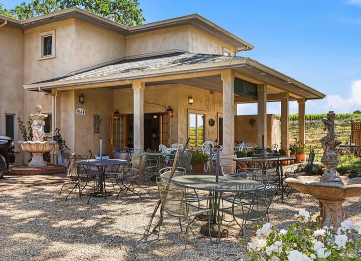 Property Photo:  5143 Dry Creek Road  CA 95448 