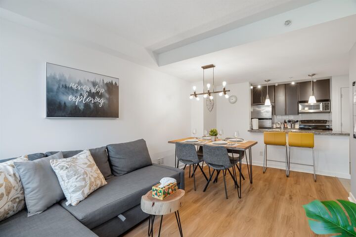 Property Photo: 618 Abbott Street 517 BC V6B 0C1