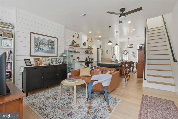 Property Photo:  1582 E Hewson Street  PA 19125 