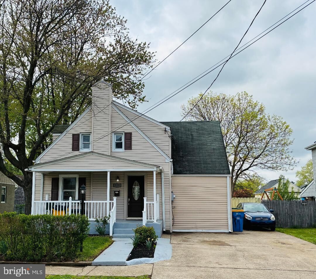 Property Photo:  121 Walnut Avenue  PA 19021 