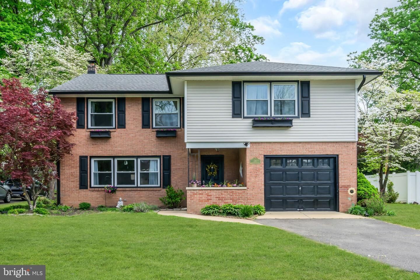 Property Photo:  16 Glenolden Road  PA 19067 