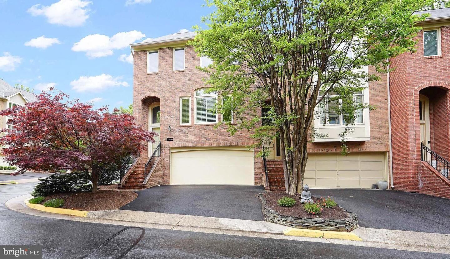 Property Photo:  11538 Hemingway Drive  VA 20194 