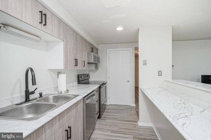 Property Photo:  14 Cranberry Court  NJ 08053 