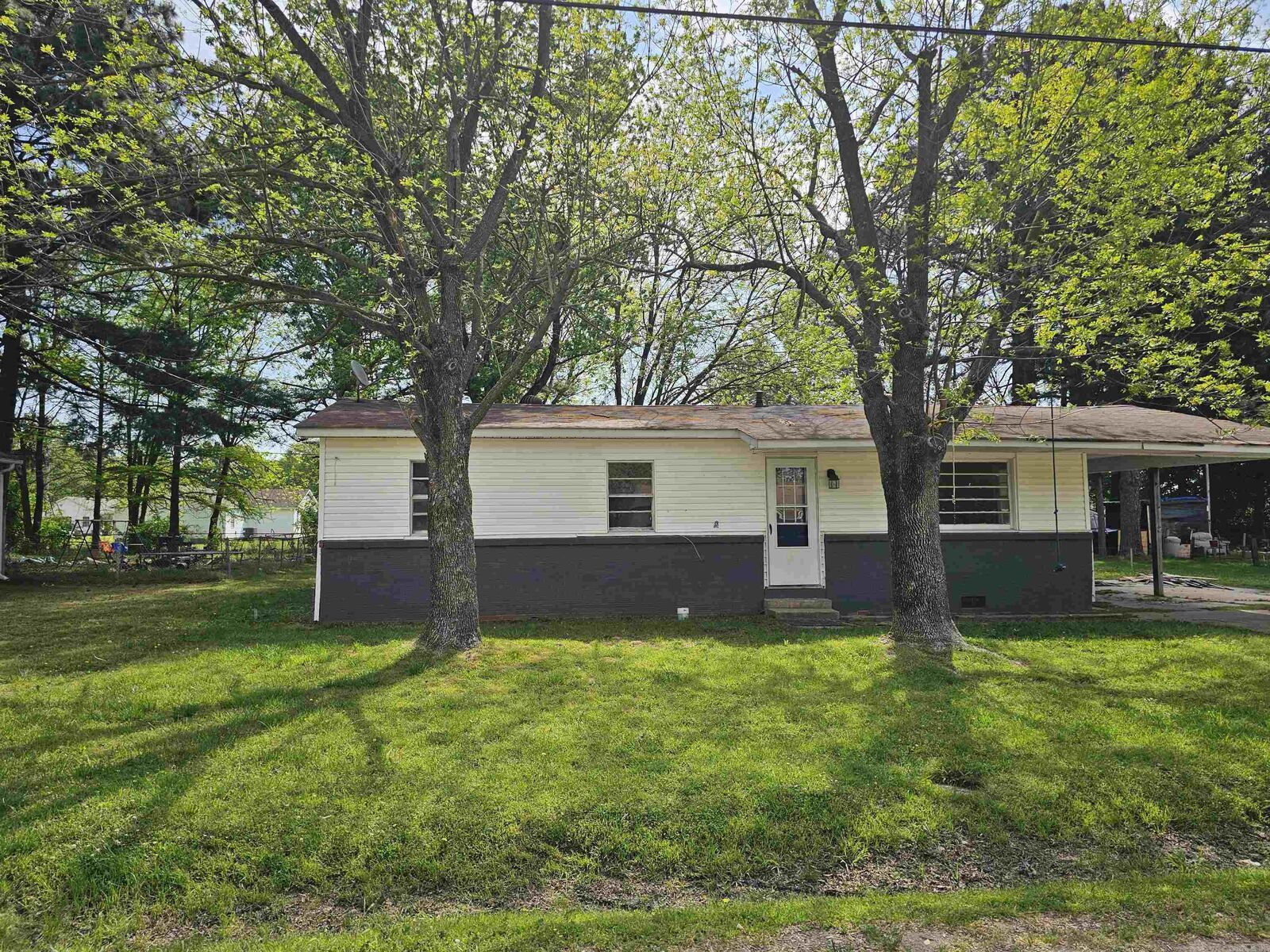 Property Photo:  305 S 17th Avenue  AR 72450 