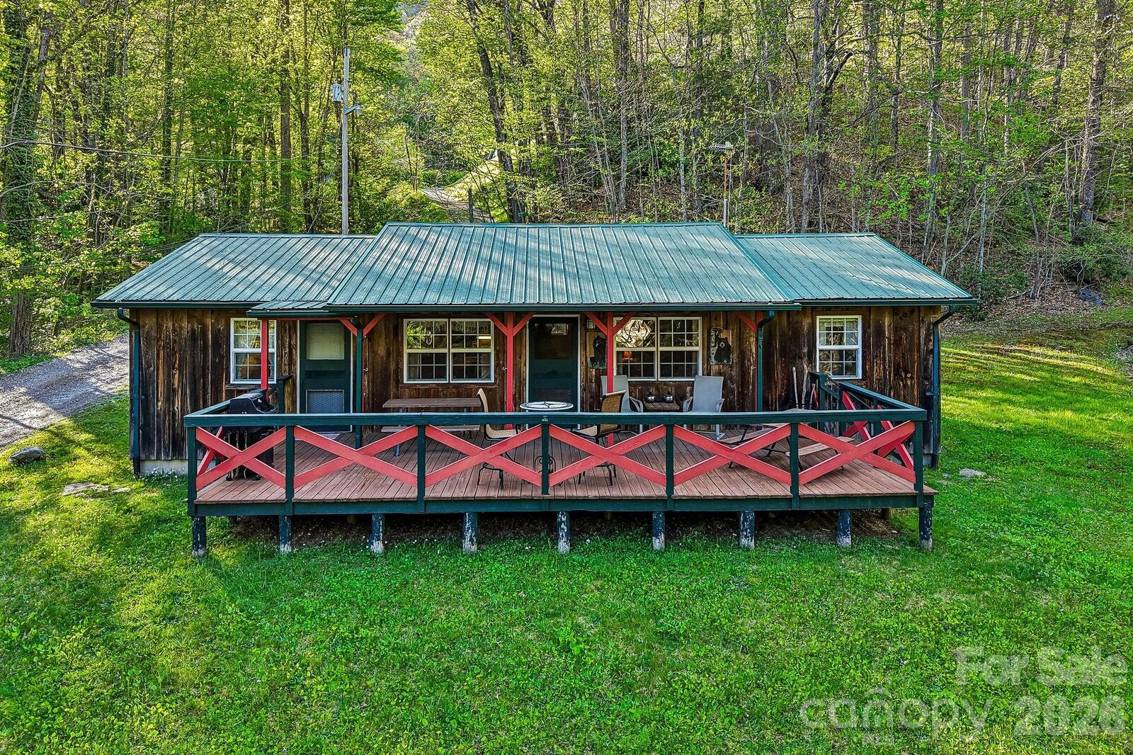 Property Photo: 28 Mull Cove Road NC 28751