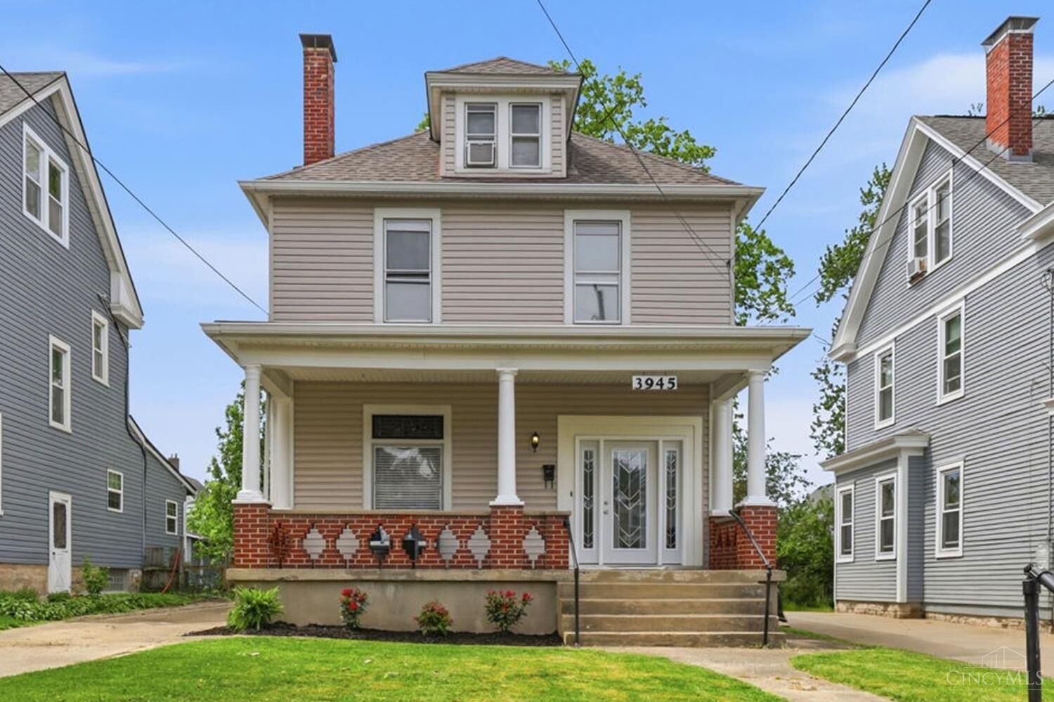Property Photo: 3945 Regent Avenue OH 45212