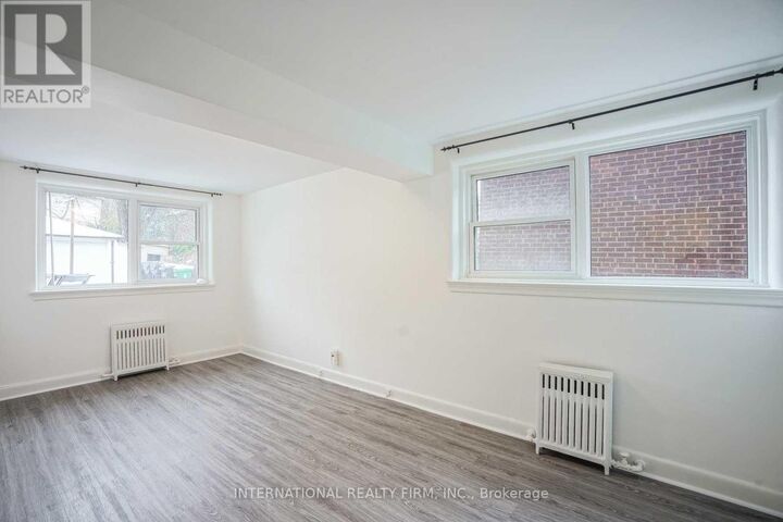 Property Photo:  295 Indian Grove East 1  ON M6P 2H6 