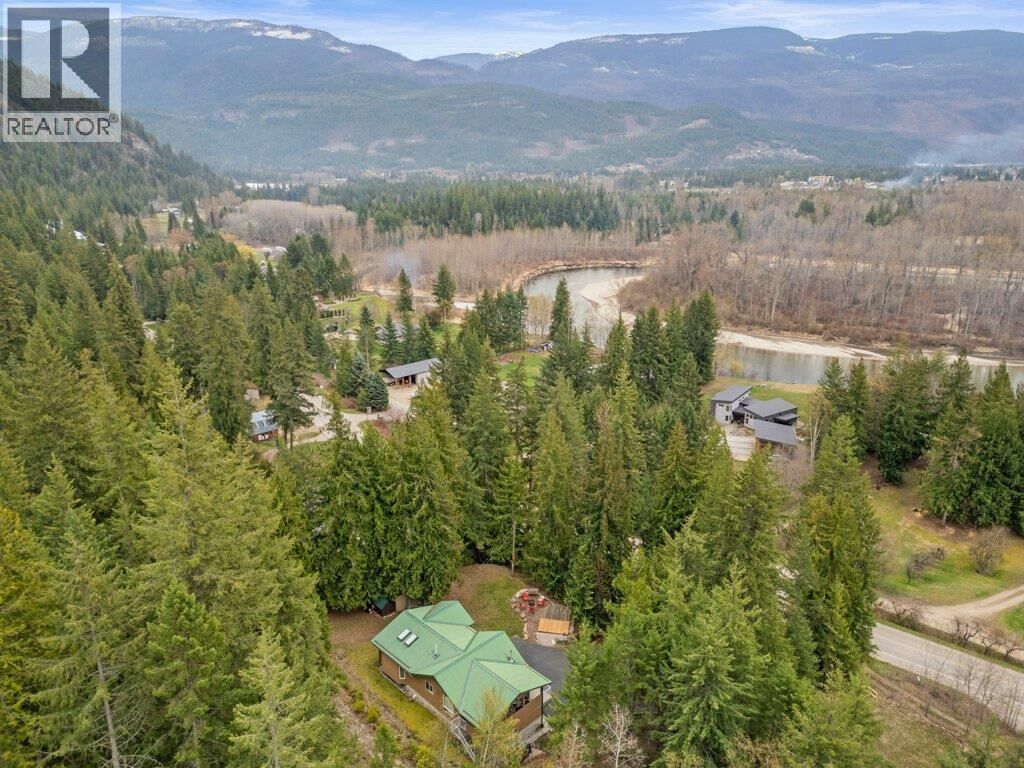 Property Photo: 12 Old Town Road BC V0E 2V4