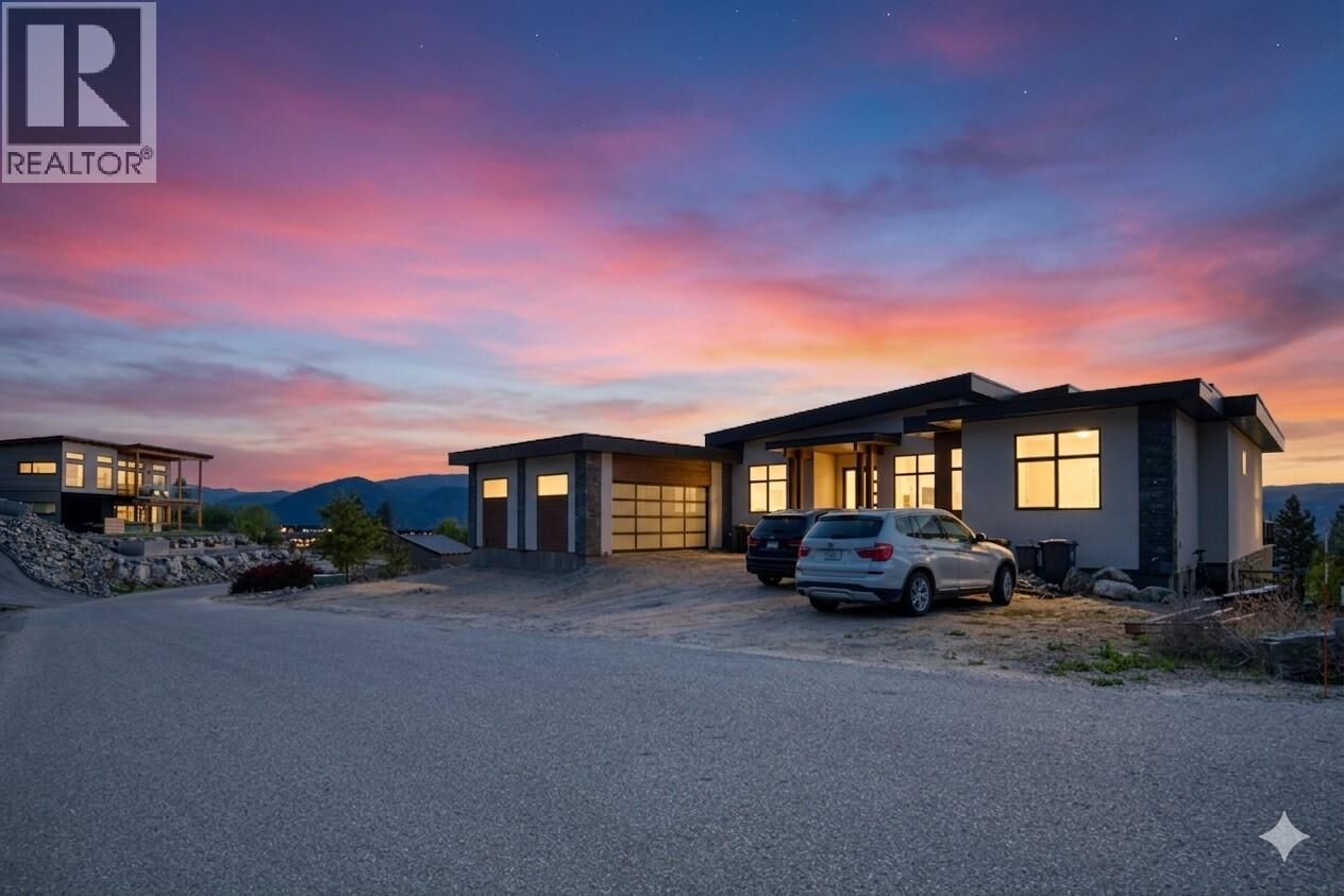 Property Photo:  2835 Outlook Way  BC V0H 1N1 