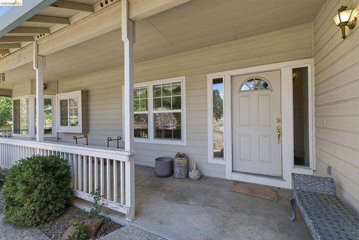 Property Photo:  15984 Tomahawk Ct.  CA 95370 