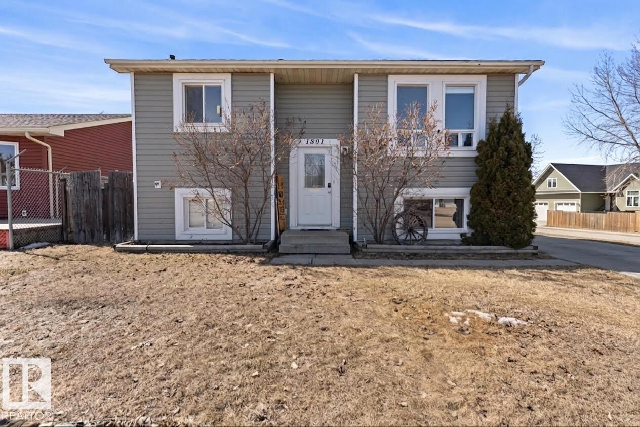 Property Photo: 1801 12 Street AB T9M 1L8
