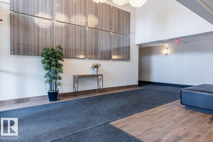 Property Photo: 5510 Schonsee Drive NW 113 AB T5Z 0N9