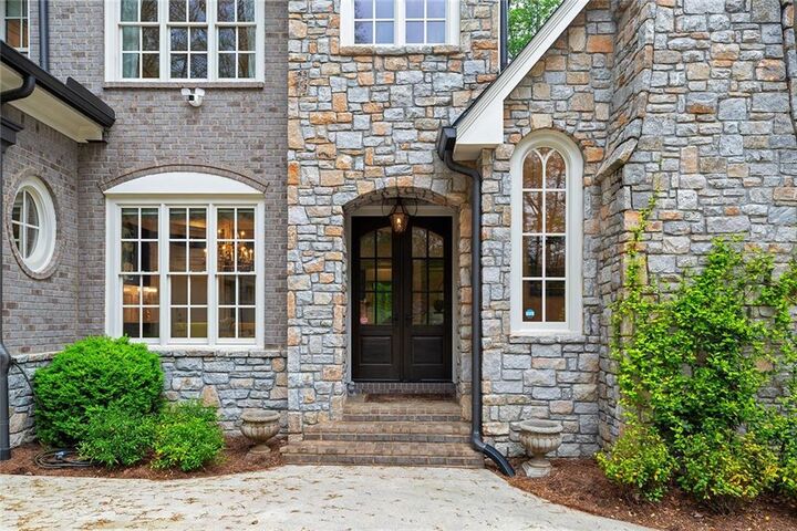 Property Photo:  1431 Hearst Drive NE  GA 30319 