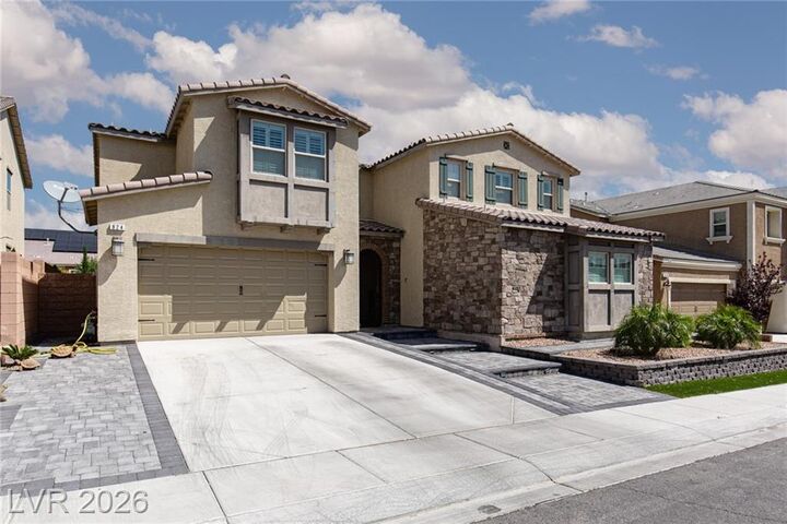 Property Photo:  824 Claystone Ridge Avenue  NV 89084 