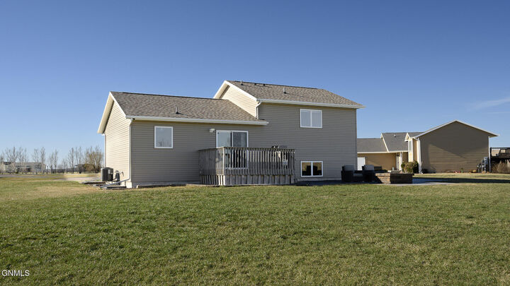 Property Photo:  6735 Sarah Point  ND 58504 