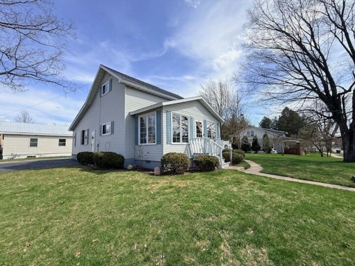 Property Photo:  311 Pier St  WI 54452 