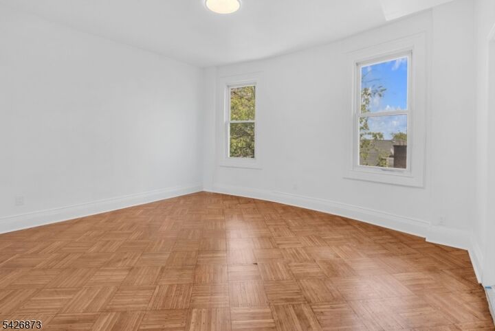 Property Photo:  44 Farley Ave 1  NJ 07108 