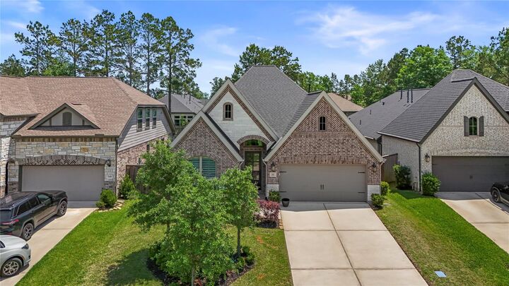 Property Photo:  242 Crest Sights Drive  TX 77316 