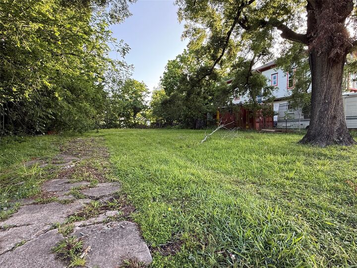 Property Photo:  5307 Willow Glen Drive  TX 77033 