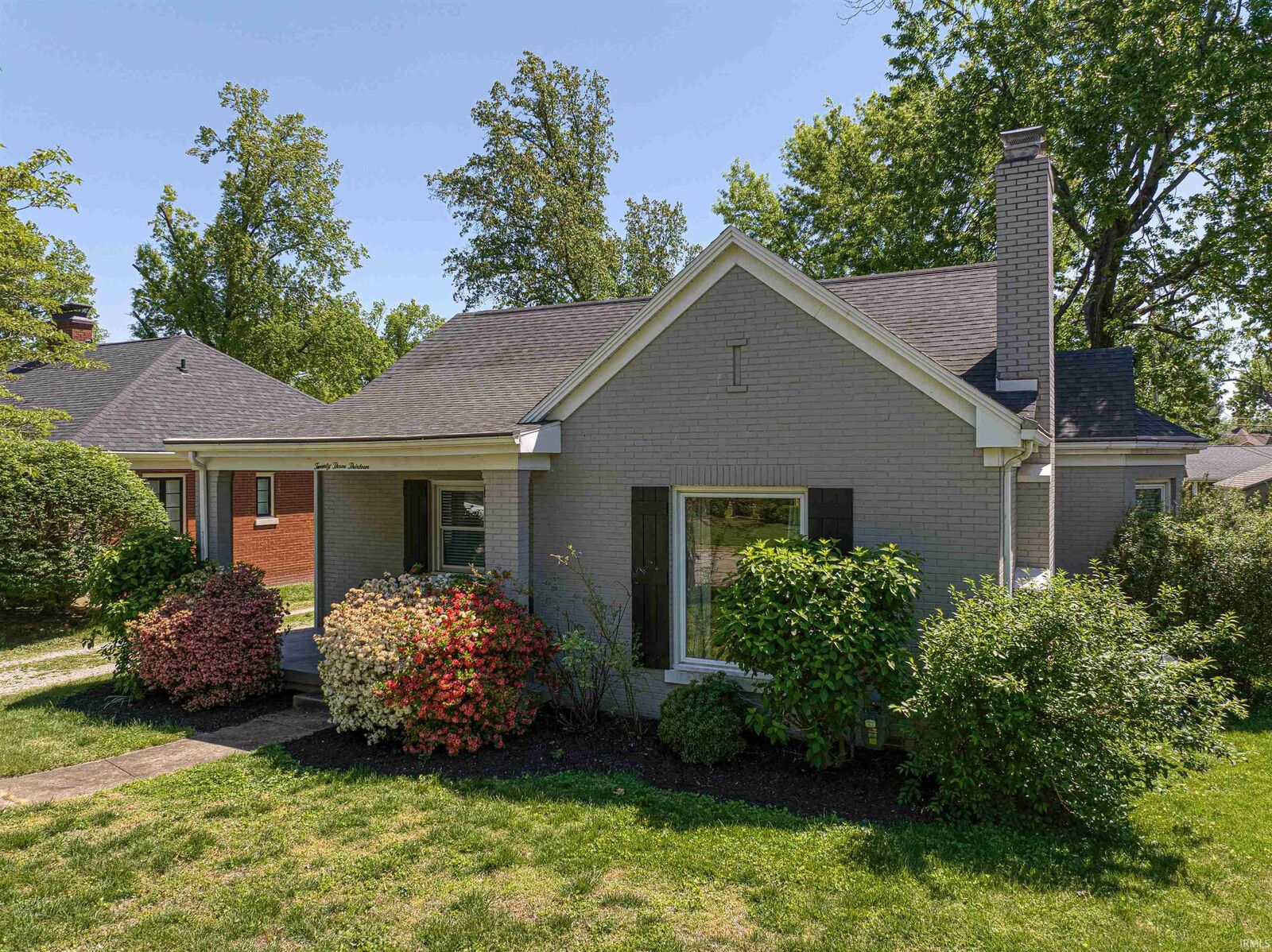Property Photo:  2313 E Chandler Avenue  IN 47714 