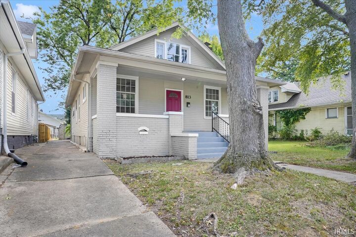 Property Photo:  813 Jefferson Avenue  IN 47713 