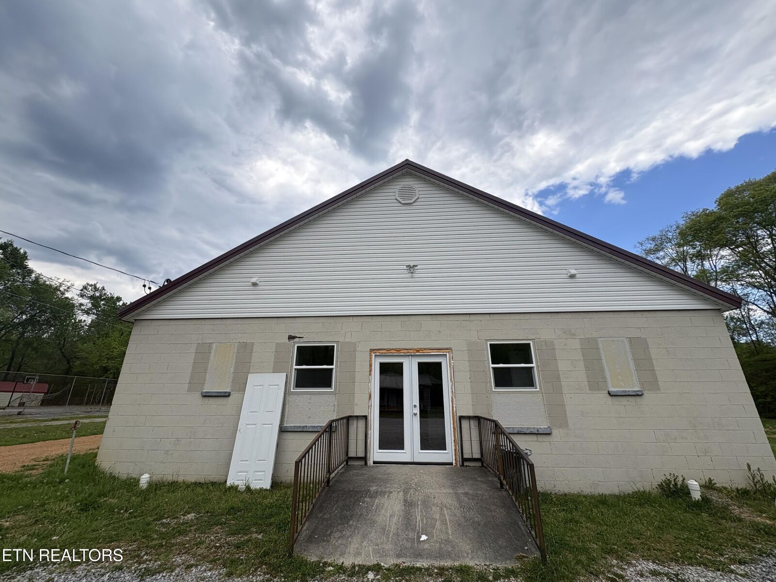 Property Photo:  415 Woody Ave 415  TN 37748 