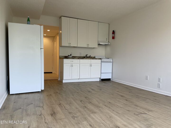 Property Photo:  1700 Clinch Ave 510  TN 37916 