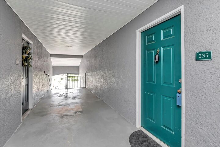 Property Photo:  18001 Richmond Place Drive 235  FL 33647 