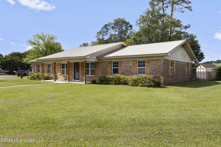 Property Photo:  13101 Cambridge Boulevard  MS 39564 