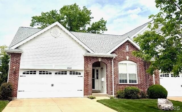 Property Photo:  8923 Hilltop Manor Drive  MO 63132 