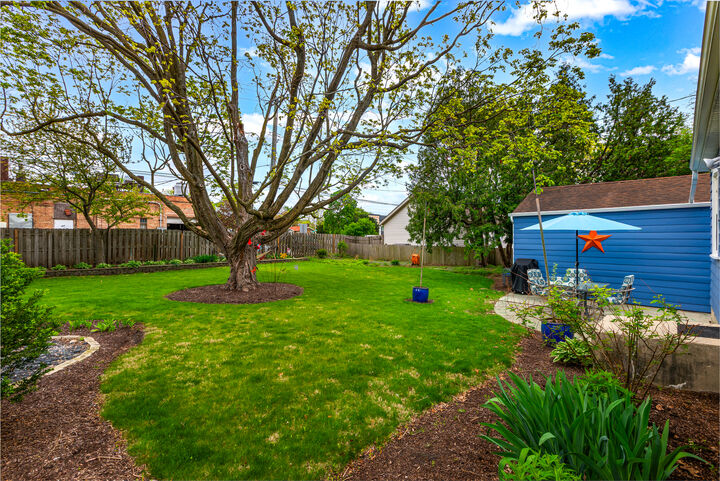 Property Photo:  826 N Main Street  IL 60563 