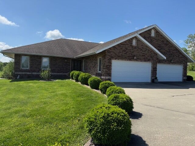 Property Photo:  148 Virginia Drive B  IL 62958 
