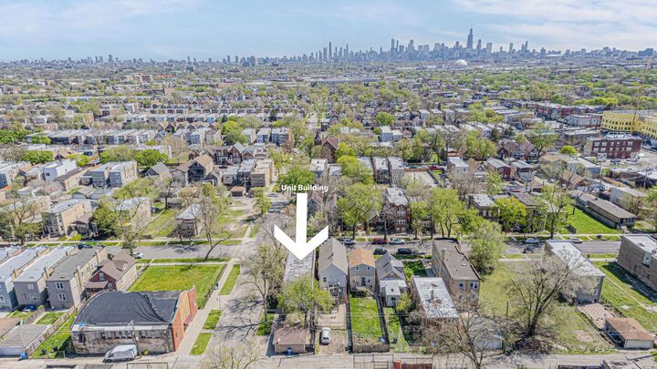 Property Photo: 856 N Lawndale Avenue IL 60651