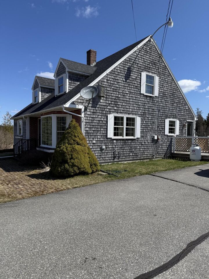 Property Photo: 426 Point Street ME 04606