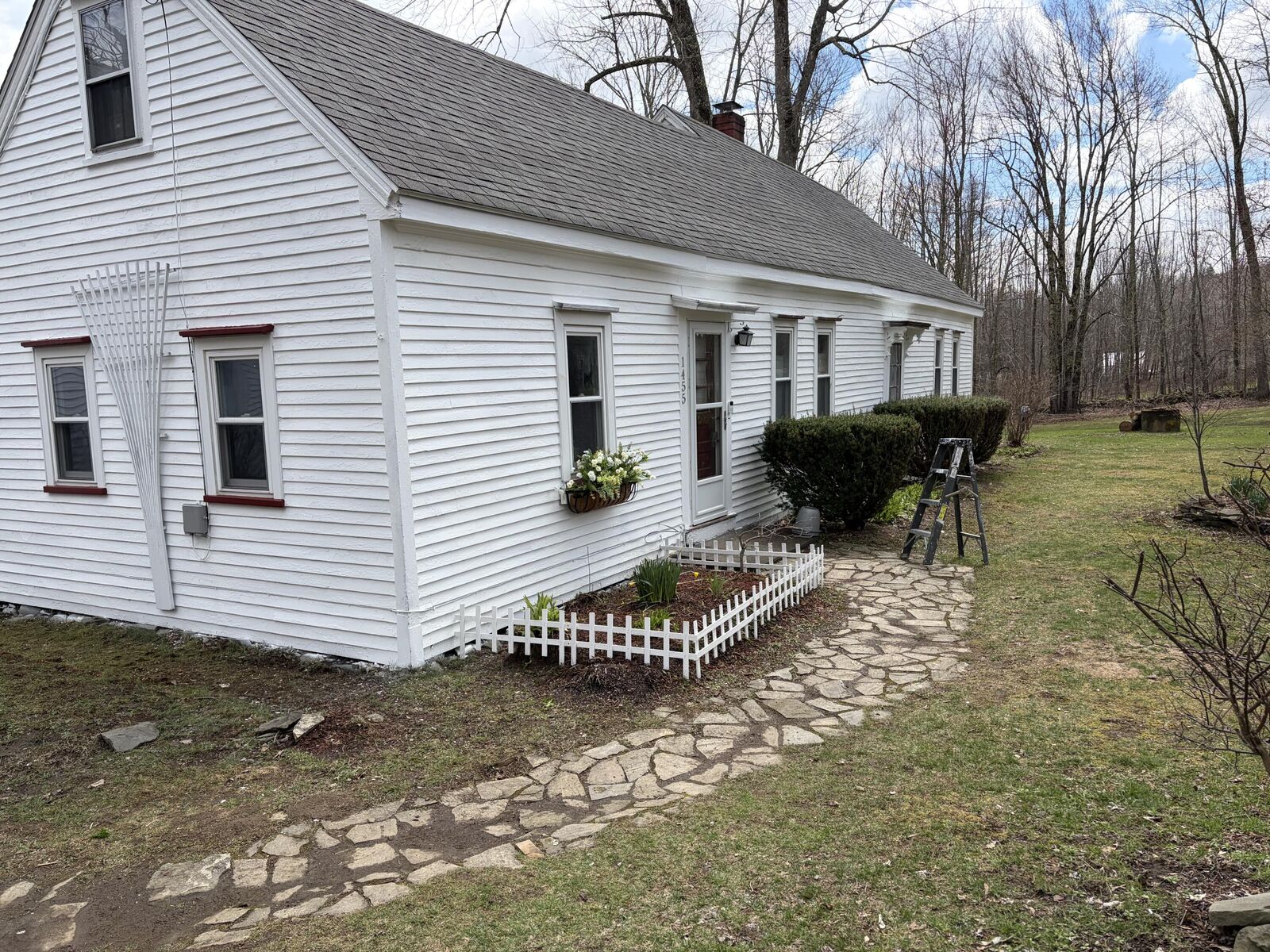Property Photo:  1455 Washington Road  ME 04572 