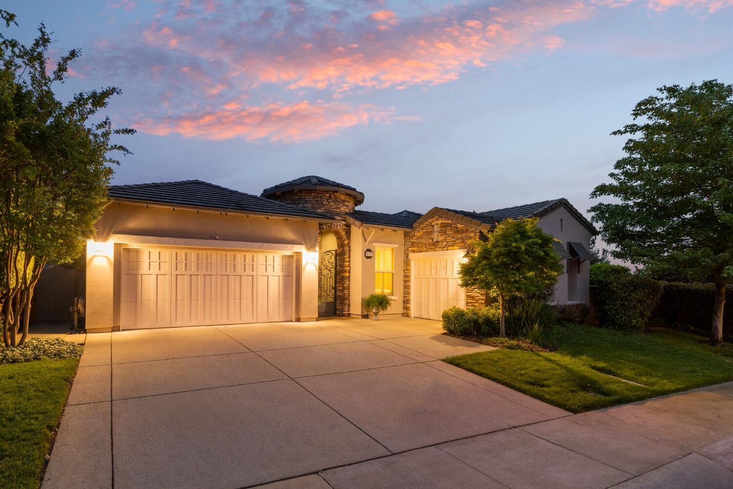 Property Photo:  6131 Southerness Drive  CA 95762 